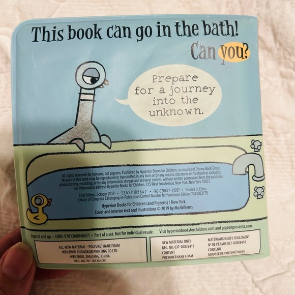 The Pigeon Needs a Bath Book by Mo Willems - Picture 2 of 7